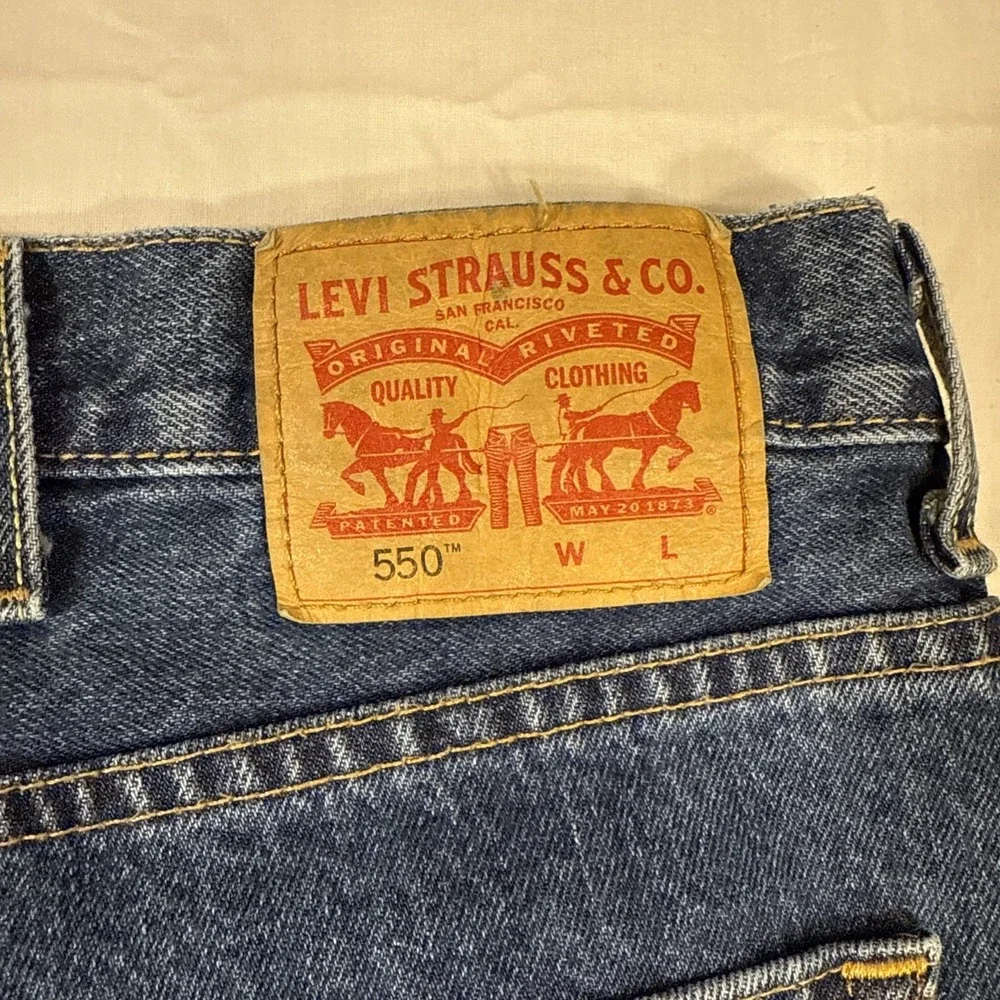 JEANS TAPERED LEVIS 550 MENS 48X30 RELAXED 100% COTTON DENIM DUNGAREE